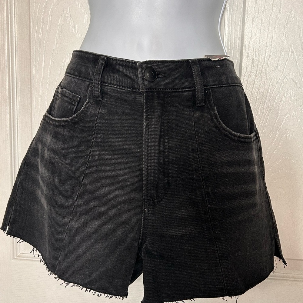 No Boundaries Jean black shorts size 11